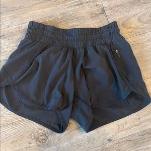 Lululemon Tracker Short 4”